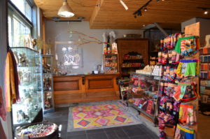 Three-wise-monkeys-High-Street-Bowral